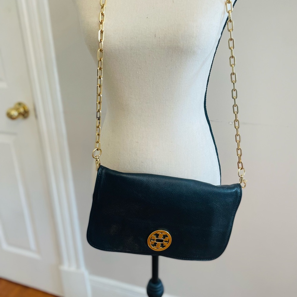Tory Burch Cross Body Bag.
